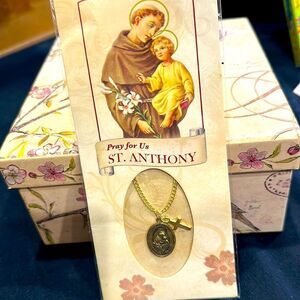 NWOT- ST ANTHONY NECKLACE